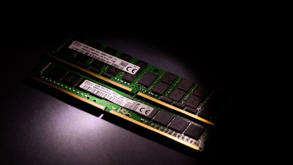 ssd vs ram image